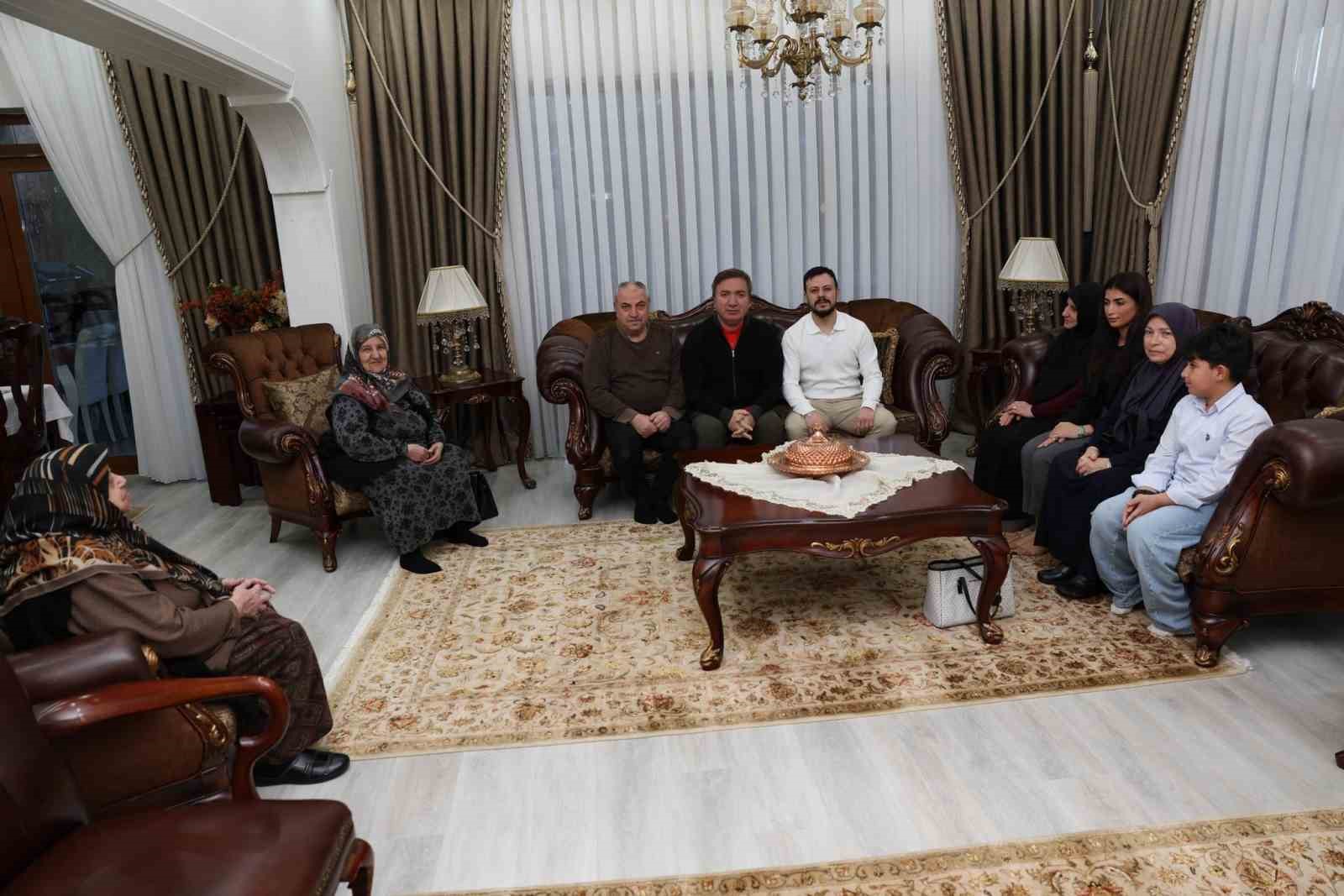 Vali Aydoğdu şehit aileleriyle iftar yaptı
