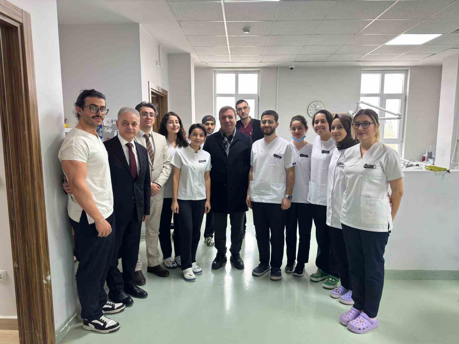 Vali Aydoğdu’dan Ağız ve Diş Sağlığı Hastanesi’ne ziyaret
