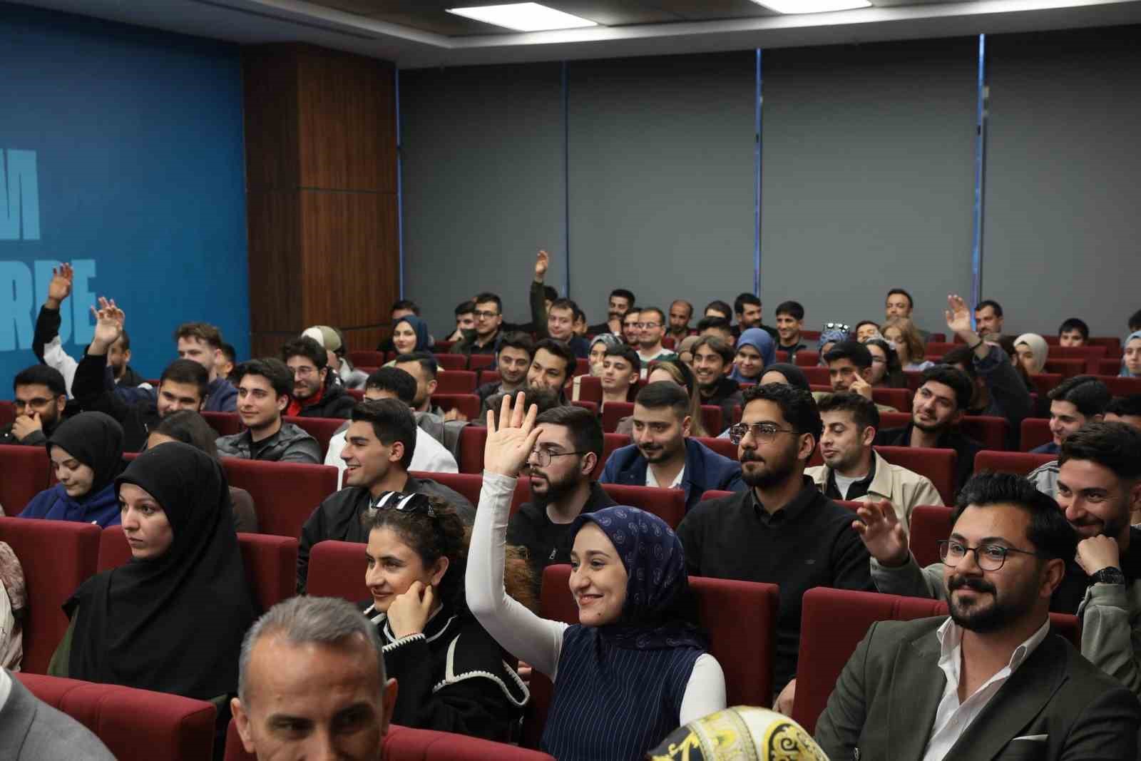 Vali Aydoğdu’dan gençlere aile ve değerler vurgusu
