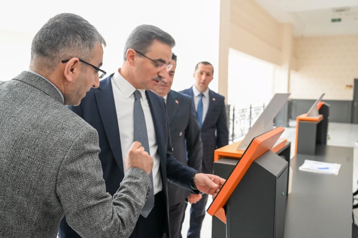 Vali Baruş; "Vatandaş odaklı hizmet anlayışı önemli"
