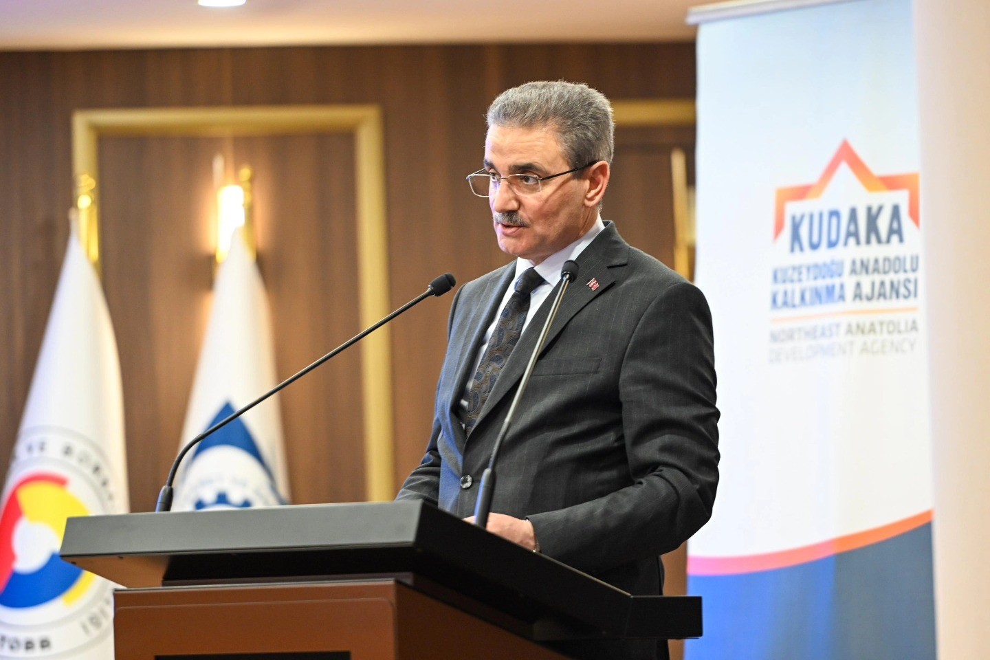 Vali Baruş, yerel kalkınma hamlesi destek tanıtım programına katıldı
