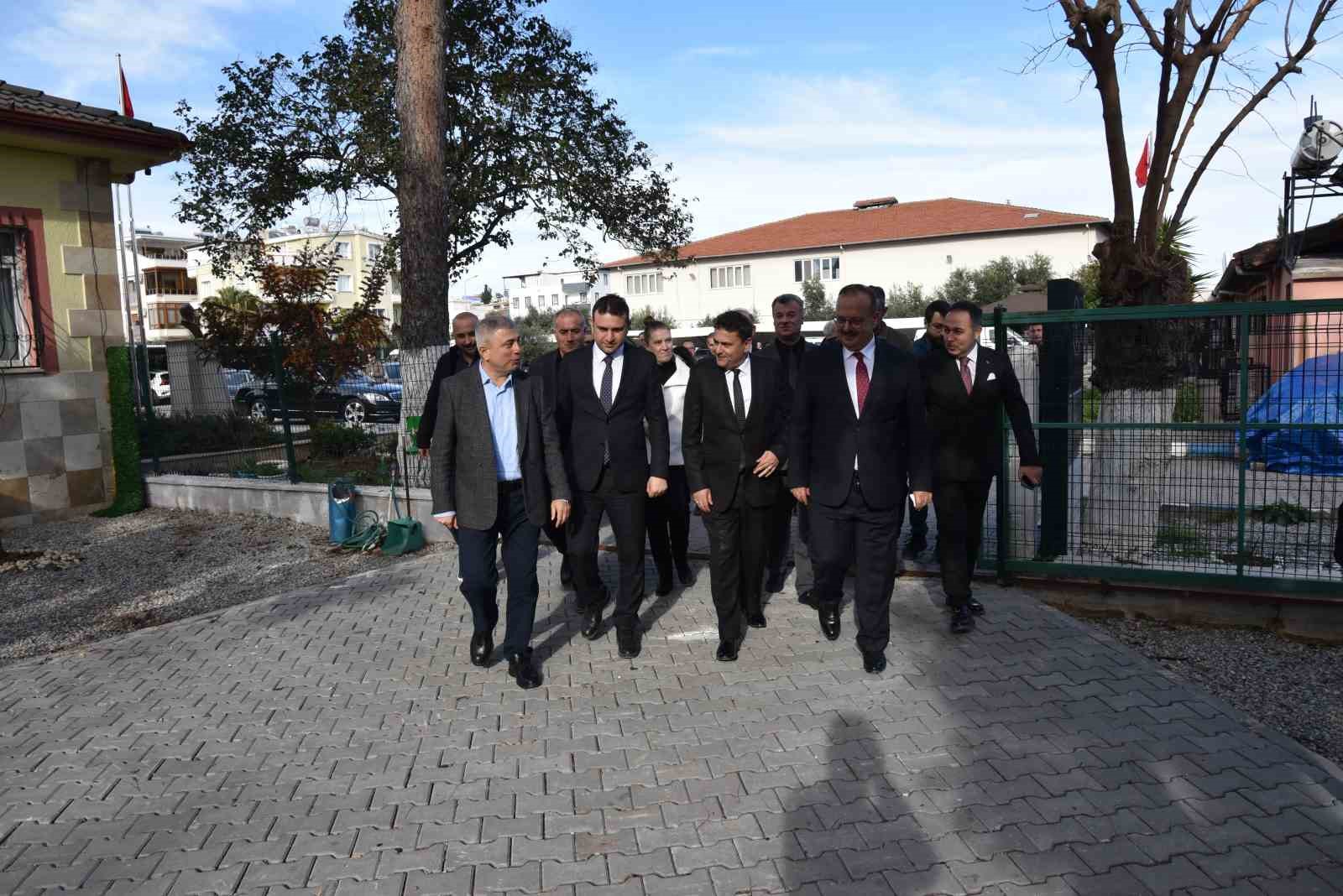 Vali Canbolat Didim Mutfak Akademisi’nde incelemelerde bulundu
