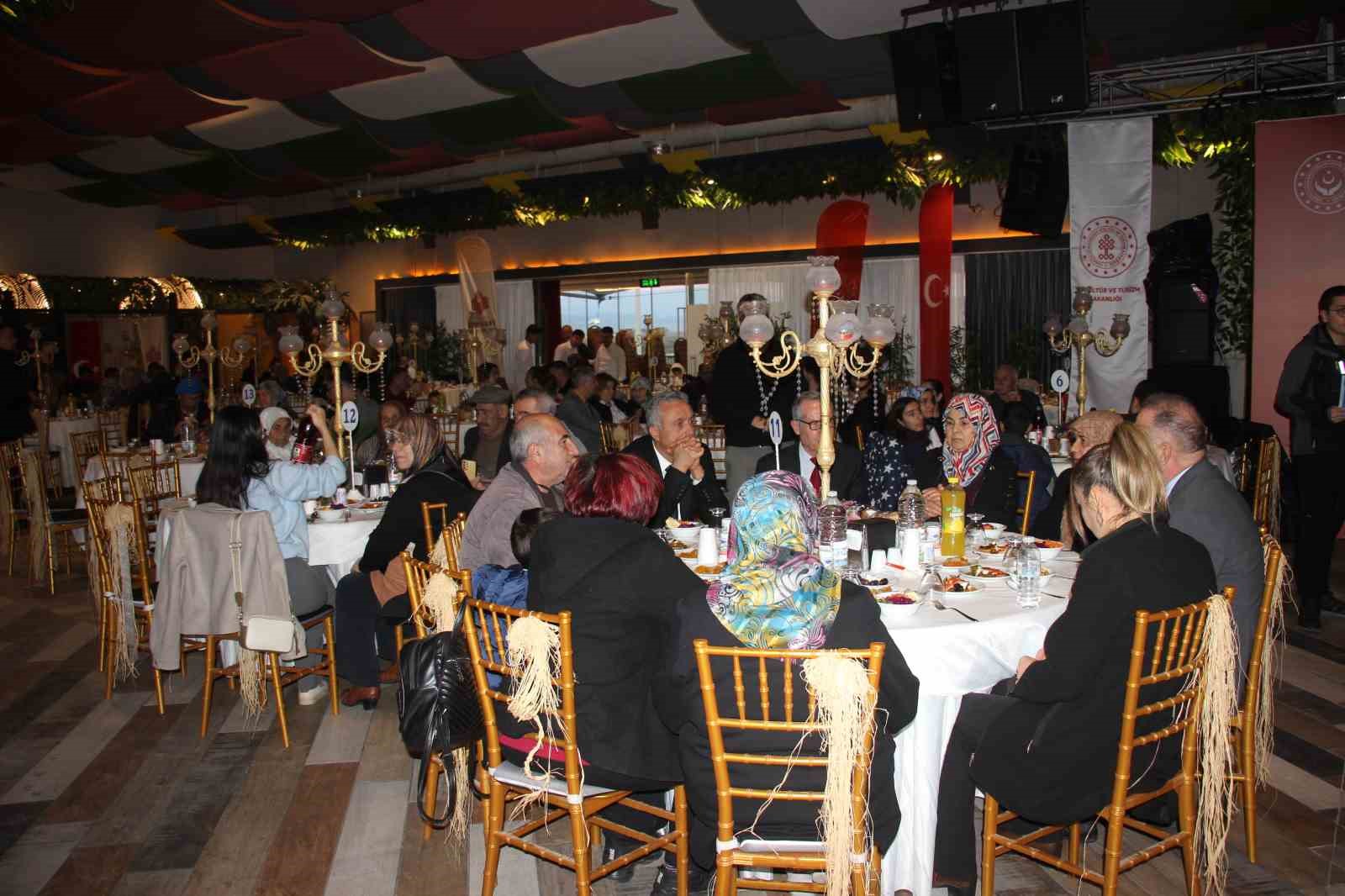 Vali Canbolat şehit ve gazi aileleriyle iftarda buluştu
