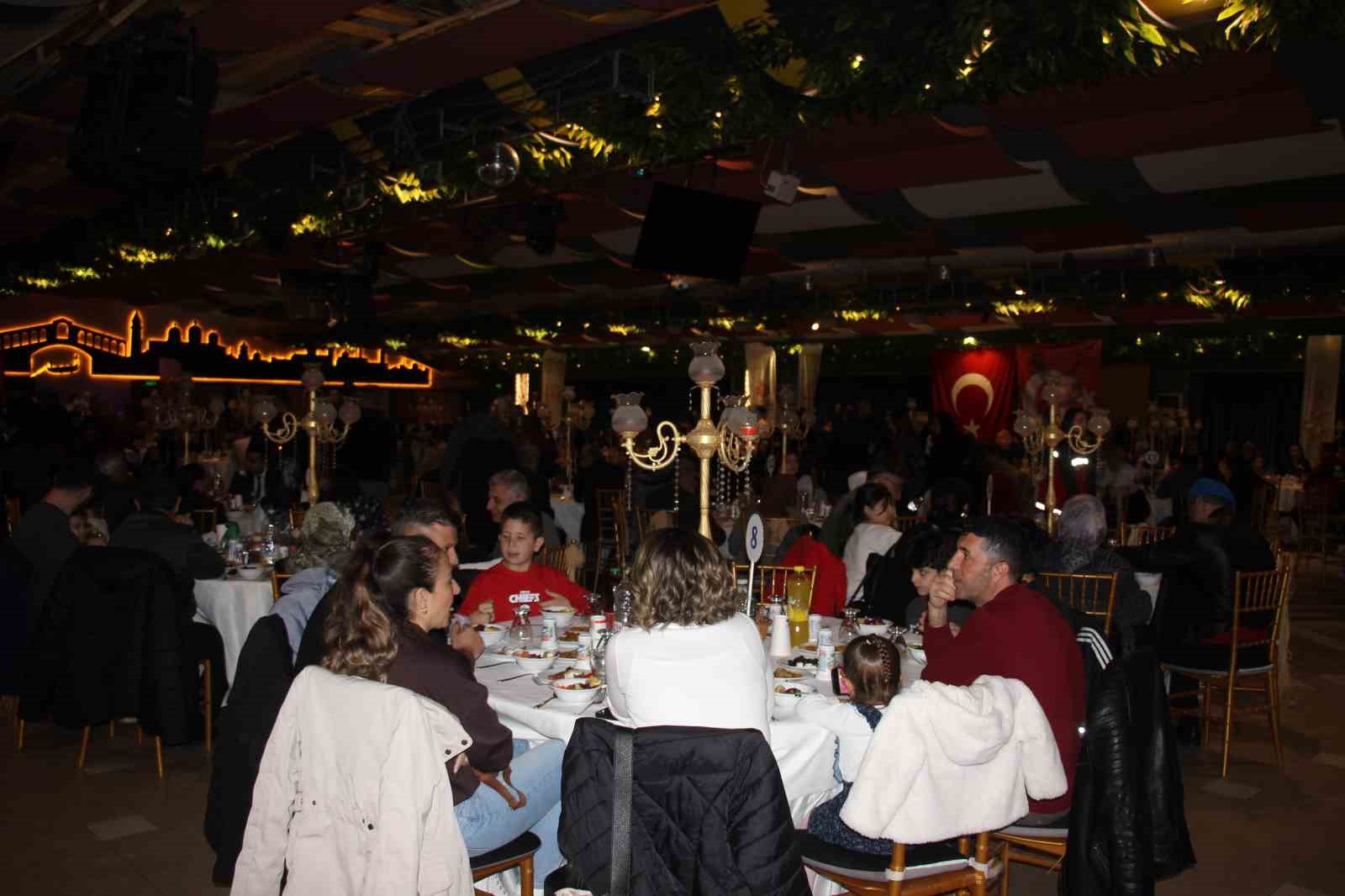 Vali Canbolat şehit ve gazi aileleriyle iftarda buluştu
