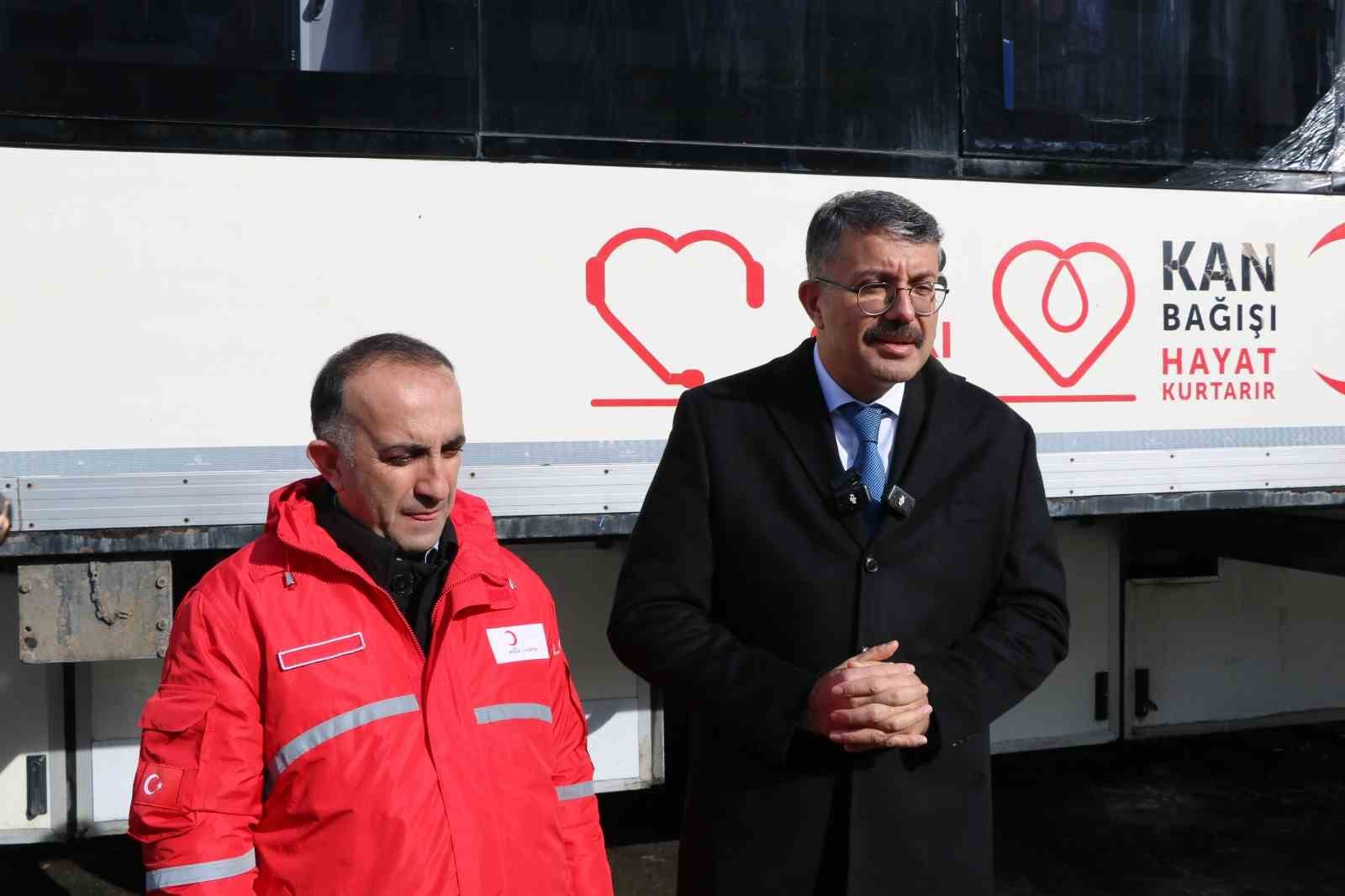 Vali Çelik, kan verdi ve kan bağışı için çağrı yaptı

