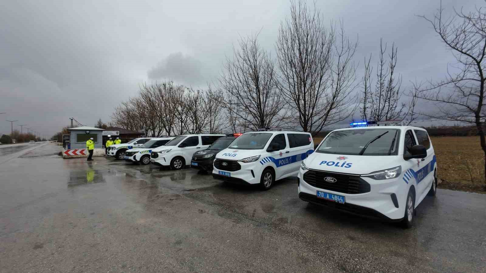 Vali Çiçek: "Bayramda vatandaşımızın huzuru için sahadayız"
