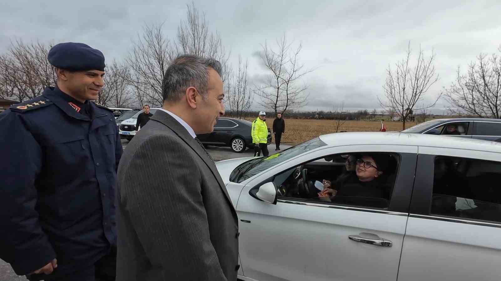 Vali Çiçek: "Bayramda vatandaşımızın huzuru için sahadayız"
