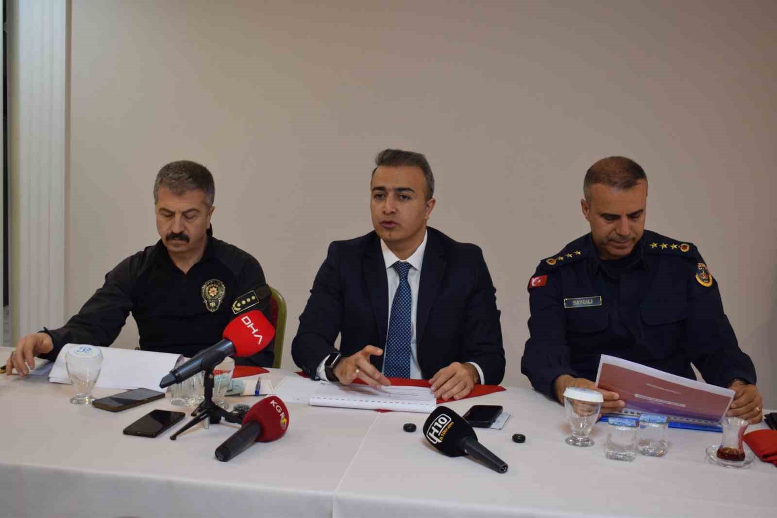 Vali Çiçek: "Karaman huzurlu bir kent"
