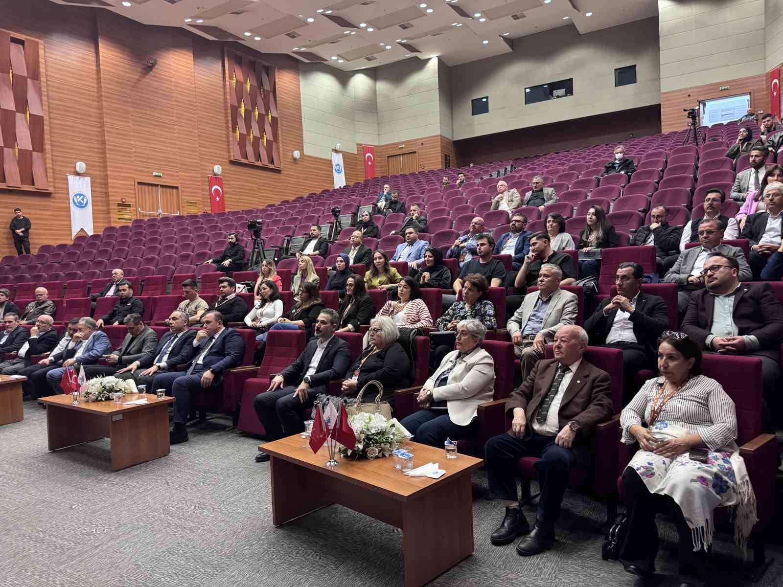 Vali Çiçek: "Talas, neresine giderseniz gidin sizinle konuşan bir yer"
