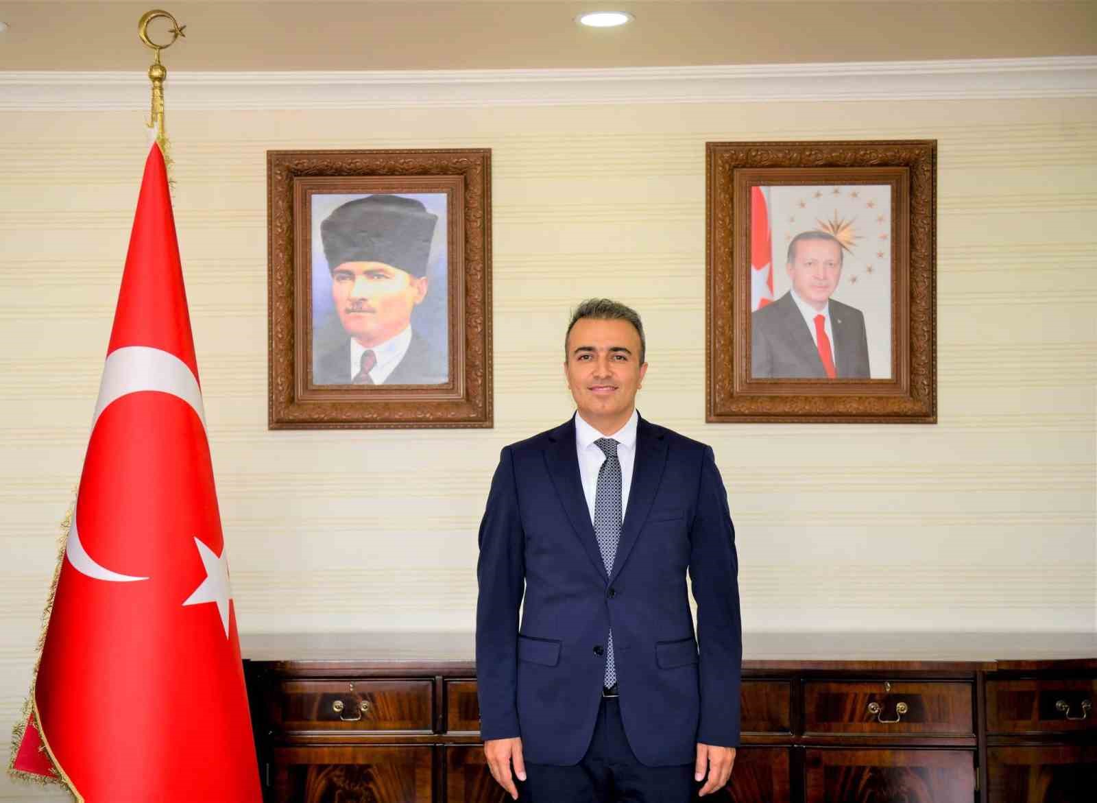 Vali Çiçek’ten yeni yıl mesajı
