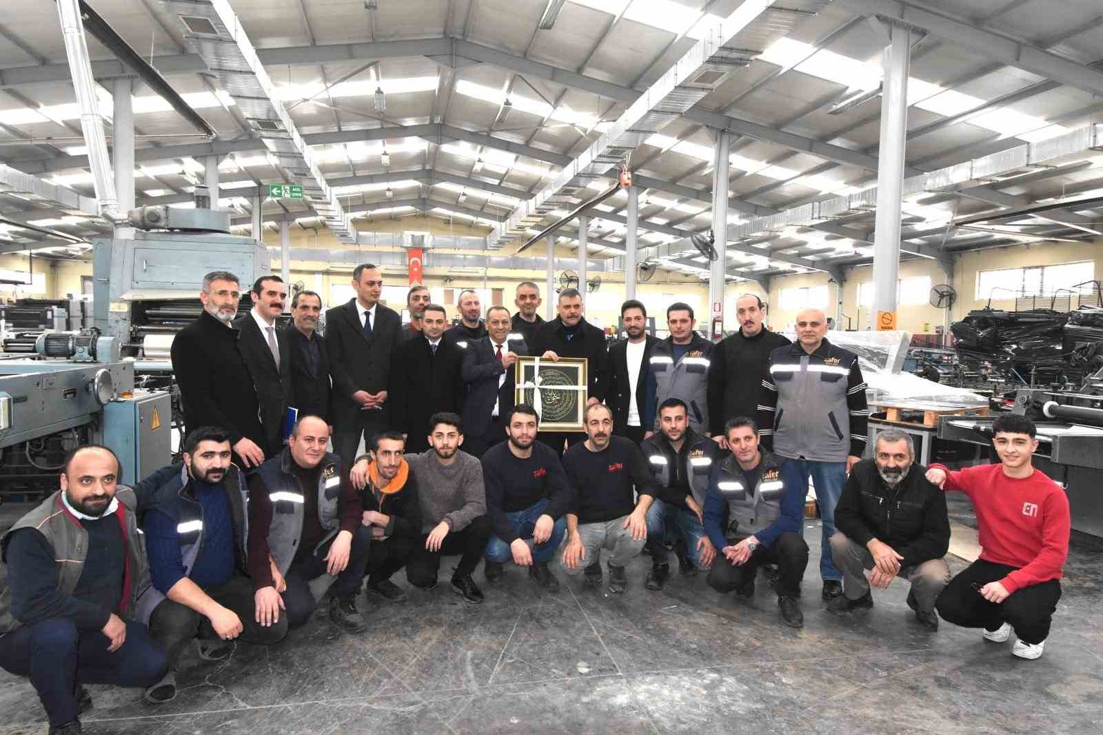 Vali Çiftçi, 42’nci kuruluş yılında Zafer Ofset baskı tesislerini gezdi
Vali Çiftçi, 42’nci kuruluş yılında Zafer Ofset baskı tesislerini gezdi