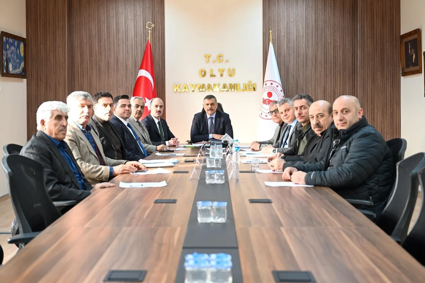 Vali Çiftçi’den Oltu çıkarması
