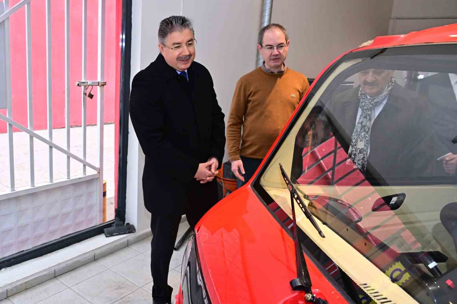 Vali Erdinç Yılmaz haftaya esnaf ziyaretiyle başladı
