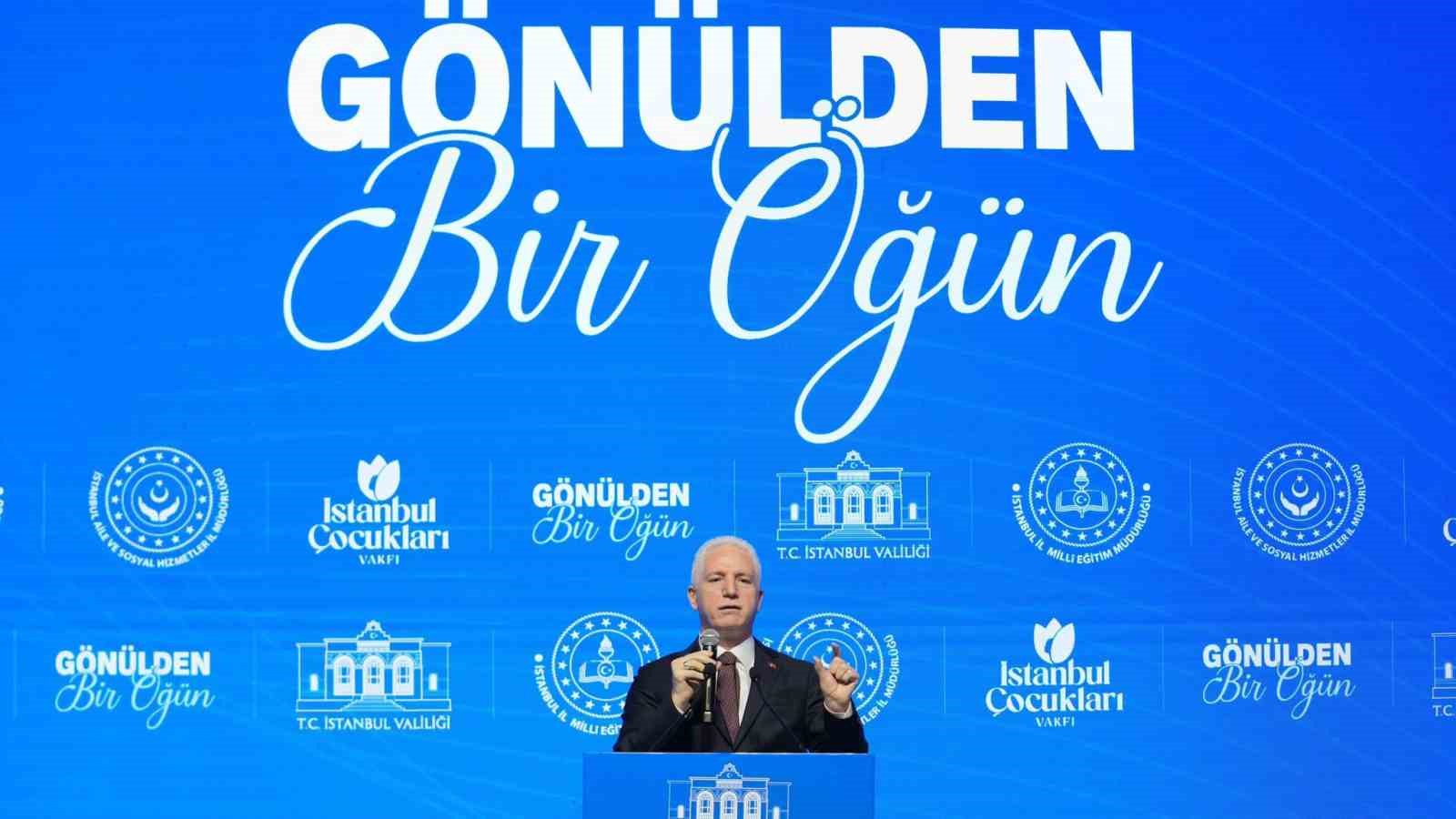 Vali Gül: "100 bin çocuğumuza sıcak yemek ulaştırmayı hedefliyoruz"
Vali Gül: "100 bin çocuğumuza sıcak yemek ulaştırmayı hedefliyoruz"