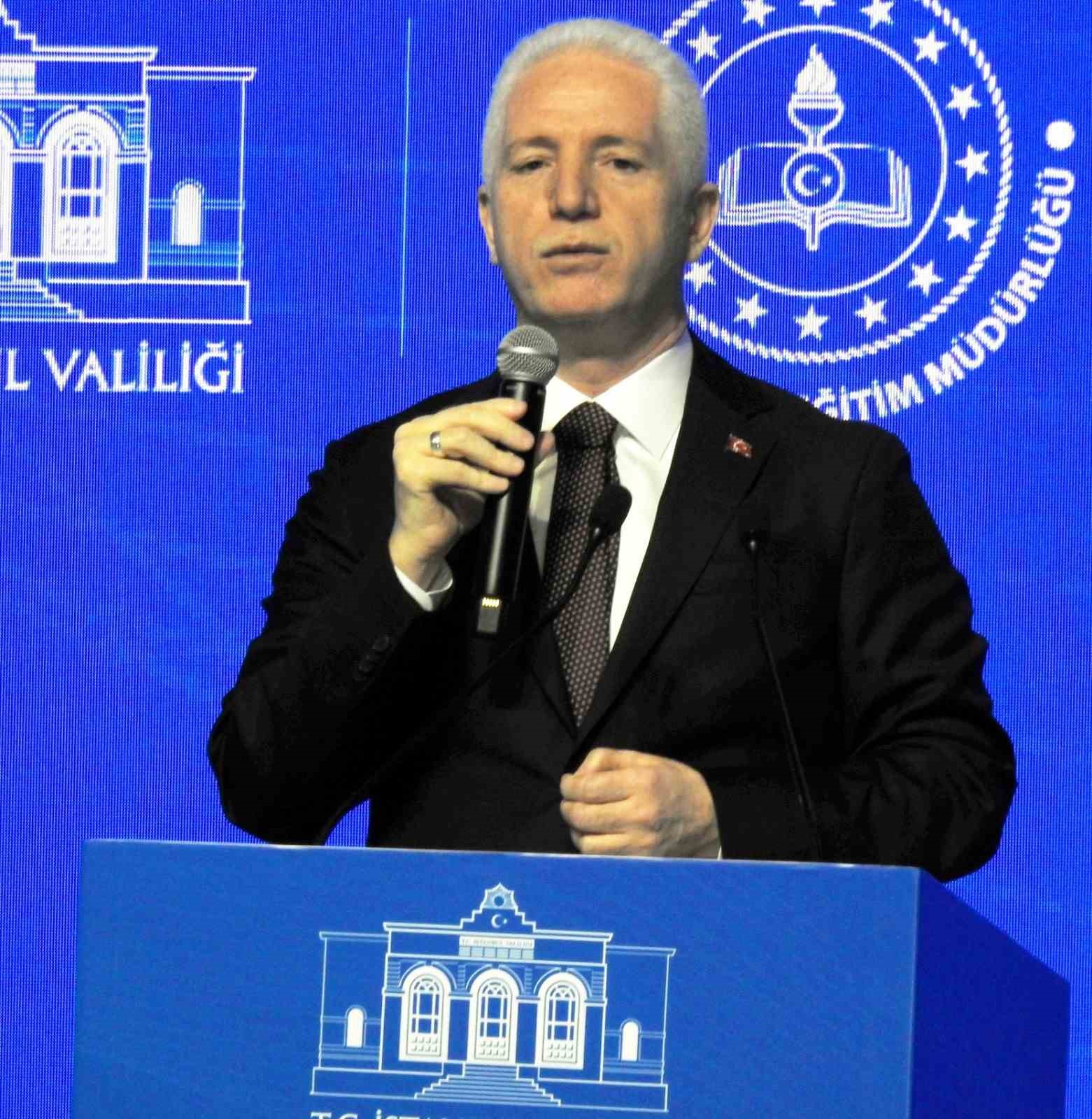 Vali Gül: "100 bin çocuğumuza sıcak yemek ulaştırmayı hedefliyoruz"
Vali Gül: "100 bin çocuğumuza sıcak yemek ulaştırmayı hedefliyoruz"