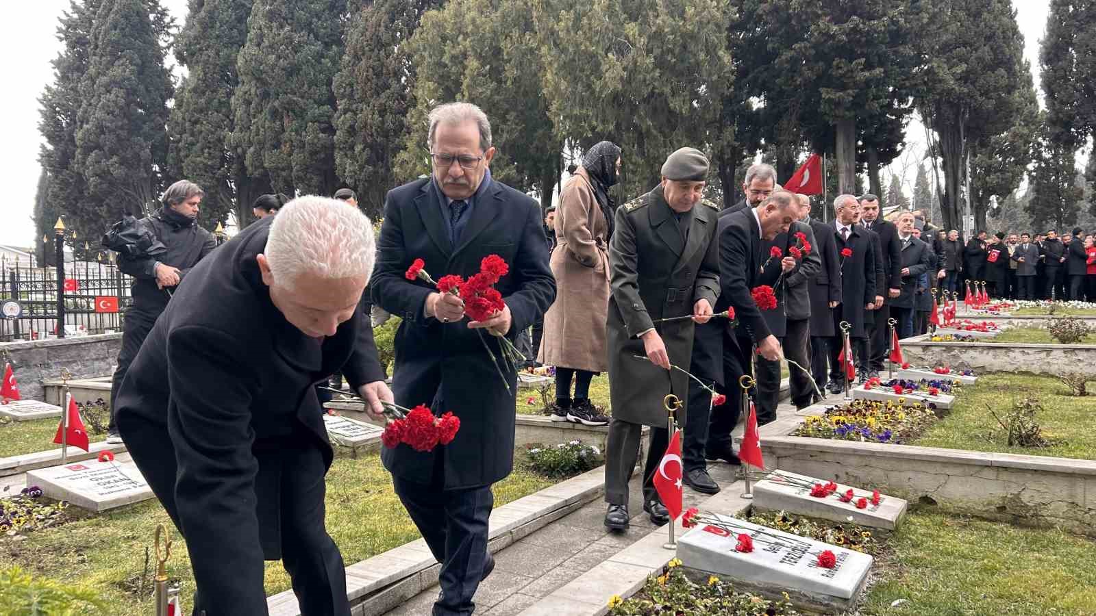 Vali Gül: "İmkansızlıklar içinde yazdığınız destan tarihin akışını değiştirdiği kahramanlık abidesidir"

