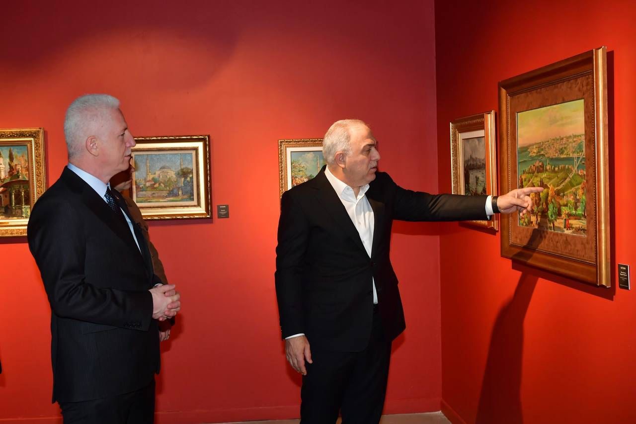 Vali Gül’den "SafiStanbul" İbrahim Safi Sergisi’ne ziyaret
