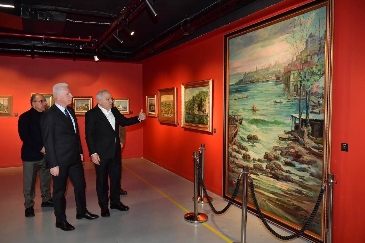 Vali Gül’den "SafiStanbul" İbrahim Safi Sergisi’ne ziyaret
