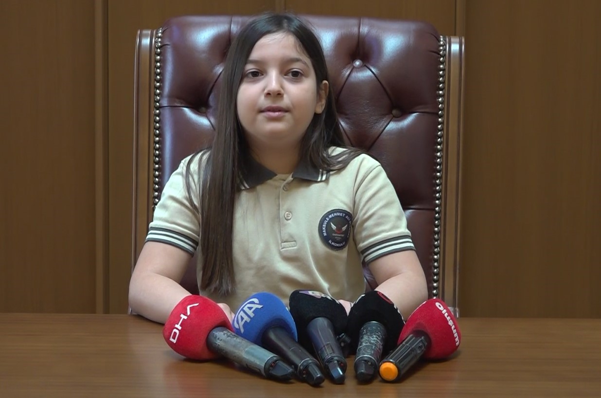 Vali Kemal Çeber, koltuğunu Eylül Lina Yıldız’a devretti
