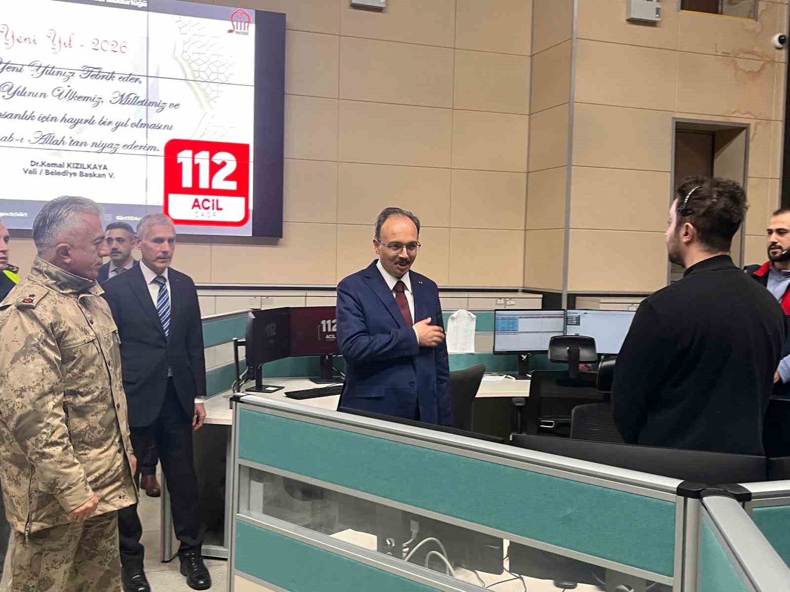 Vali Kızılkaya, yılbaşı mesaisinde denetimlerde bulundu

