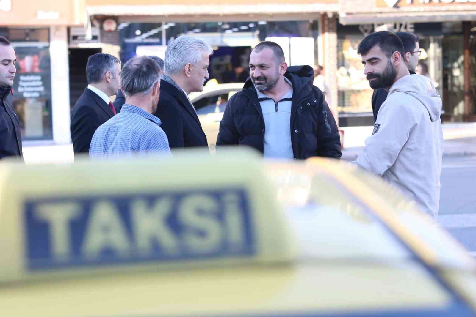 Vali Makas esnafla hasbihal etti
