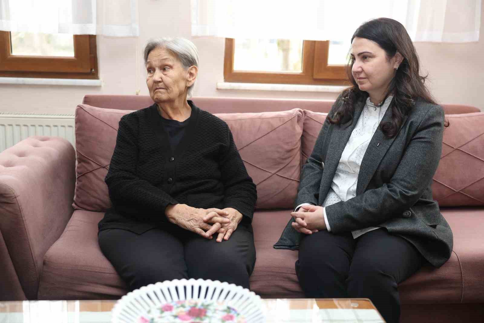 Vali Makas şehit ailelerini yalnız bırakmıyor
