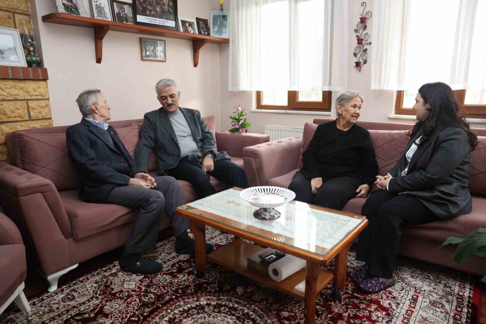 Vali Makas şehit ailelerini yalnız bırakmıyor
