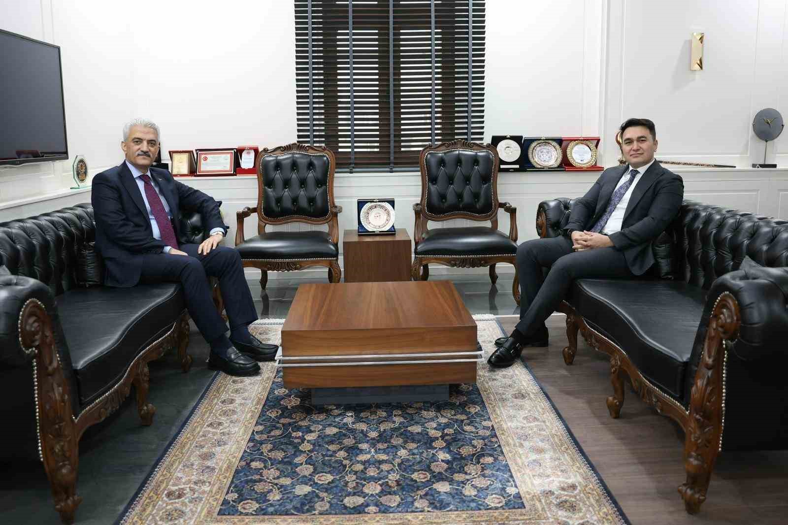 Vali Makas’tan, Başsavcı Emre’ye ziyaret
