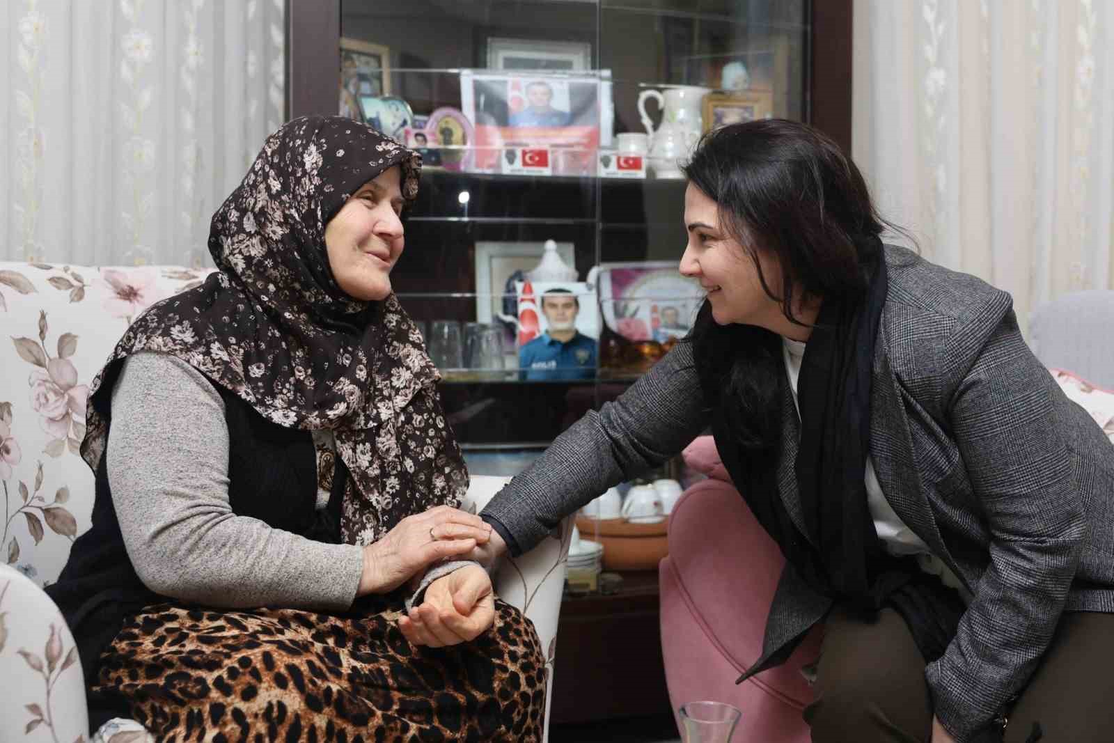 Vali Mehmet Makas’ın ilk ziyareti şehit polis memurunun ailesine
