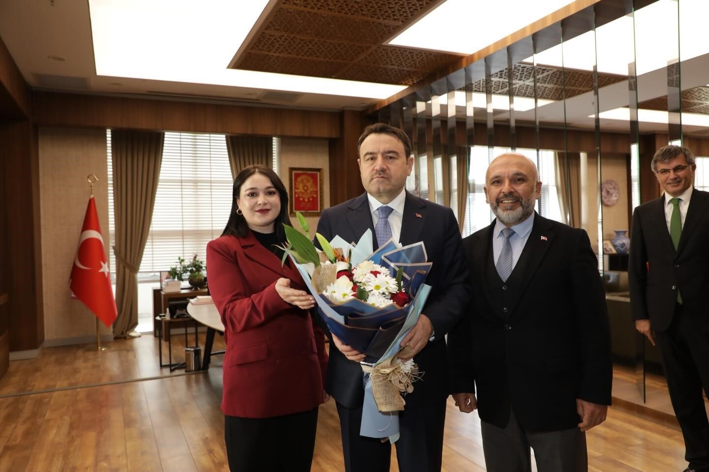 Vali Musa Işın, Kütüphane Haftası’nda okurlarla buluştu
