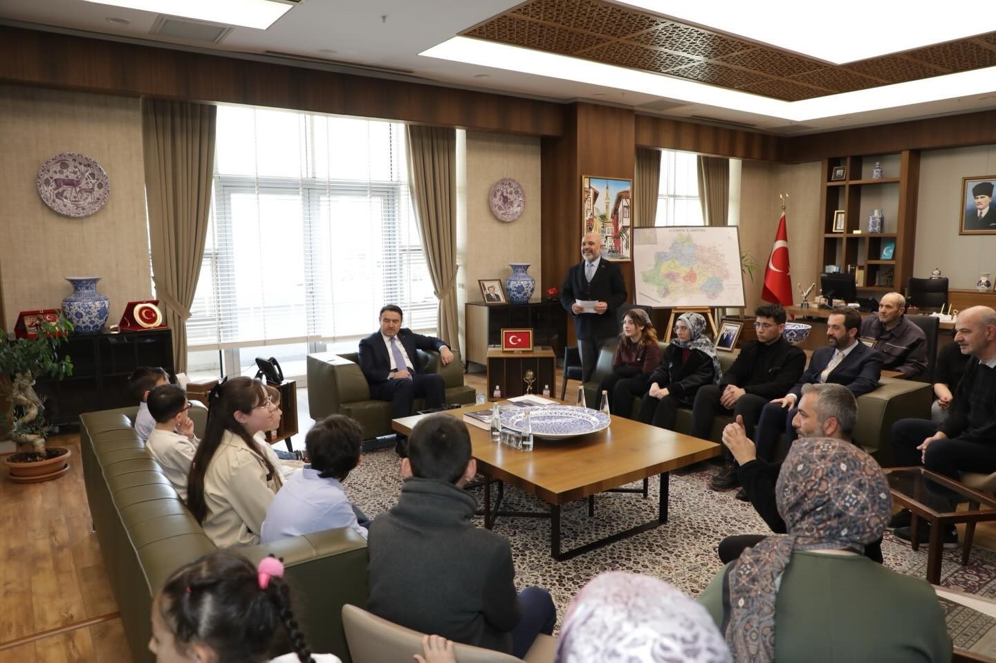 Vali Musa Işın, Kütüphane Haftası’nda okurlarla buluştu
