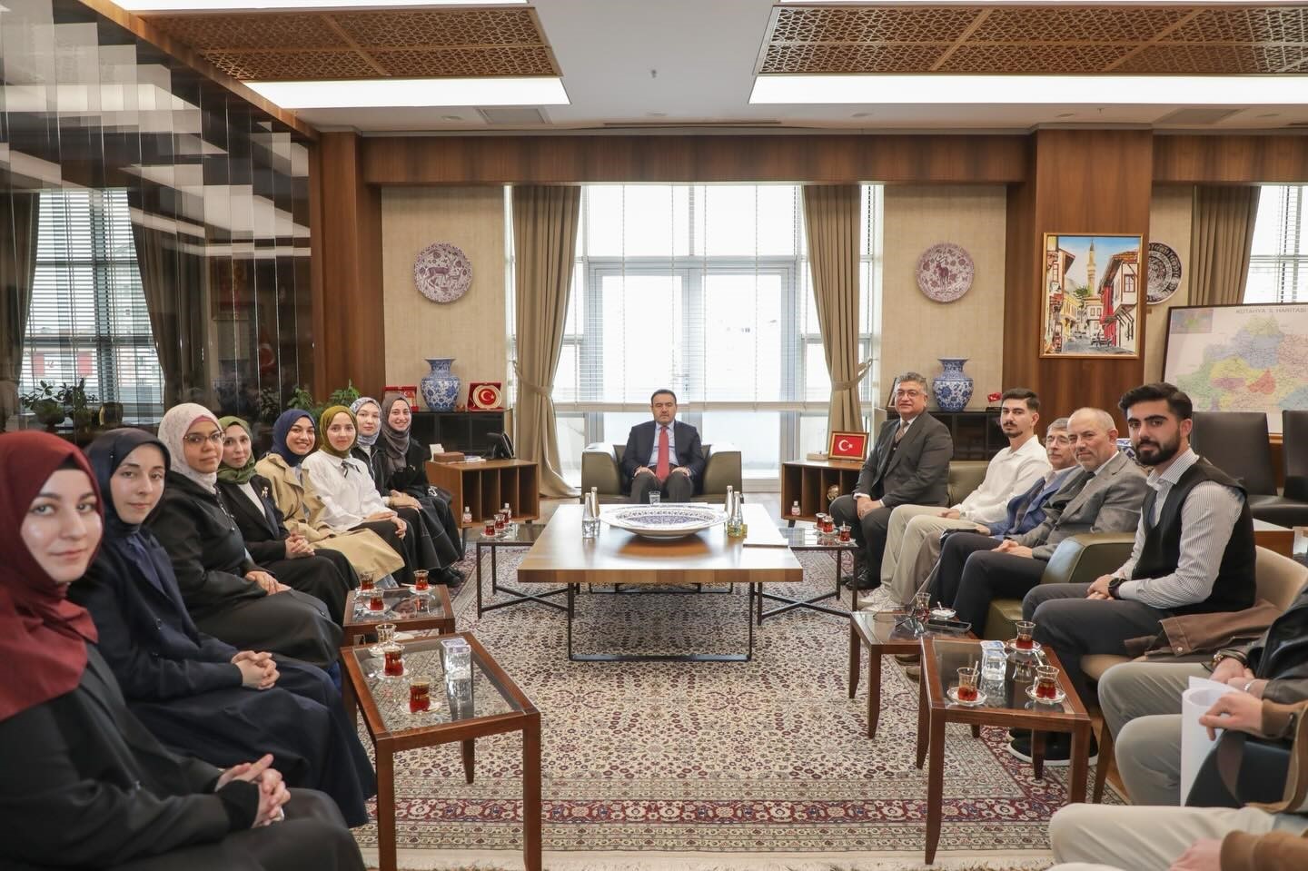 Vali Musa Işın, üniversiteli gençleri ağırladı
