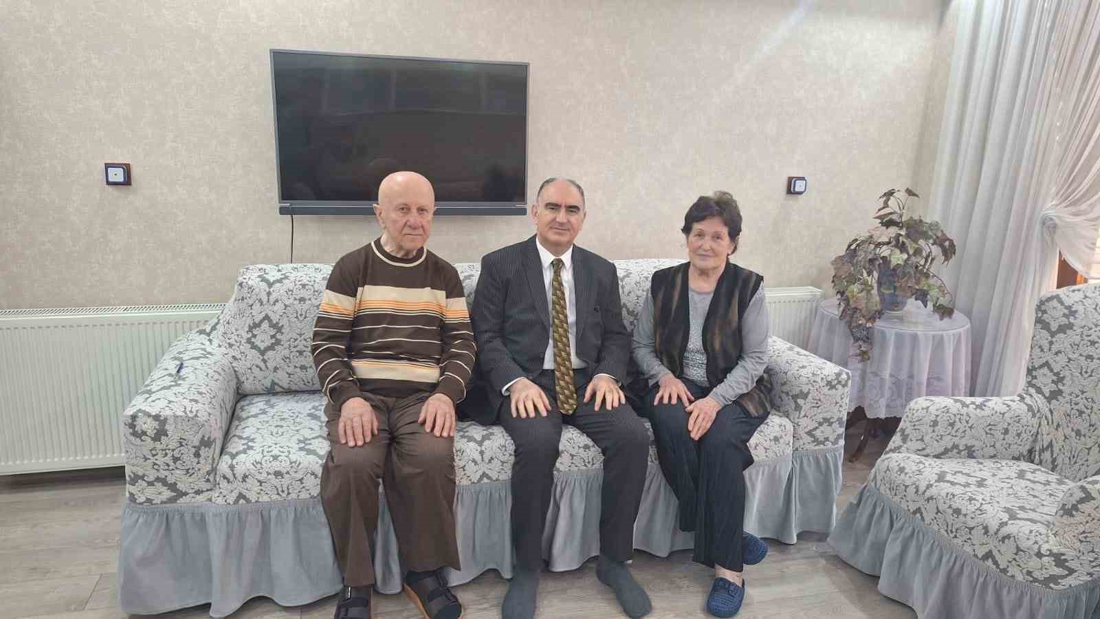 Vali Özkan’dan şehit ve gazi ailelerine ziyaret
