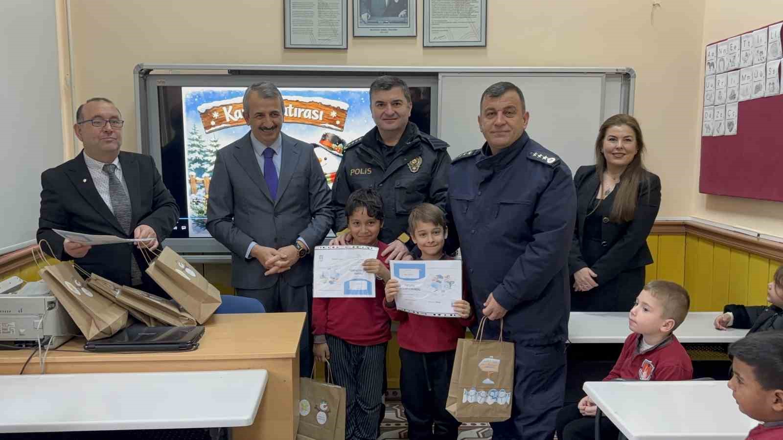 Vali Sezer’den öğrencilere "ekran" uyarısı
