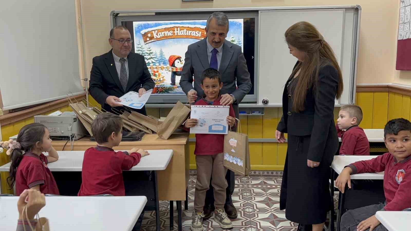 Vali Sezer’den öğrencilere "ekran" uyarısı
