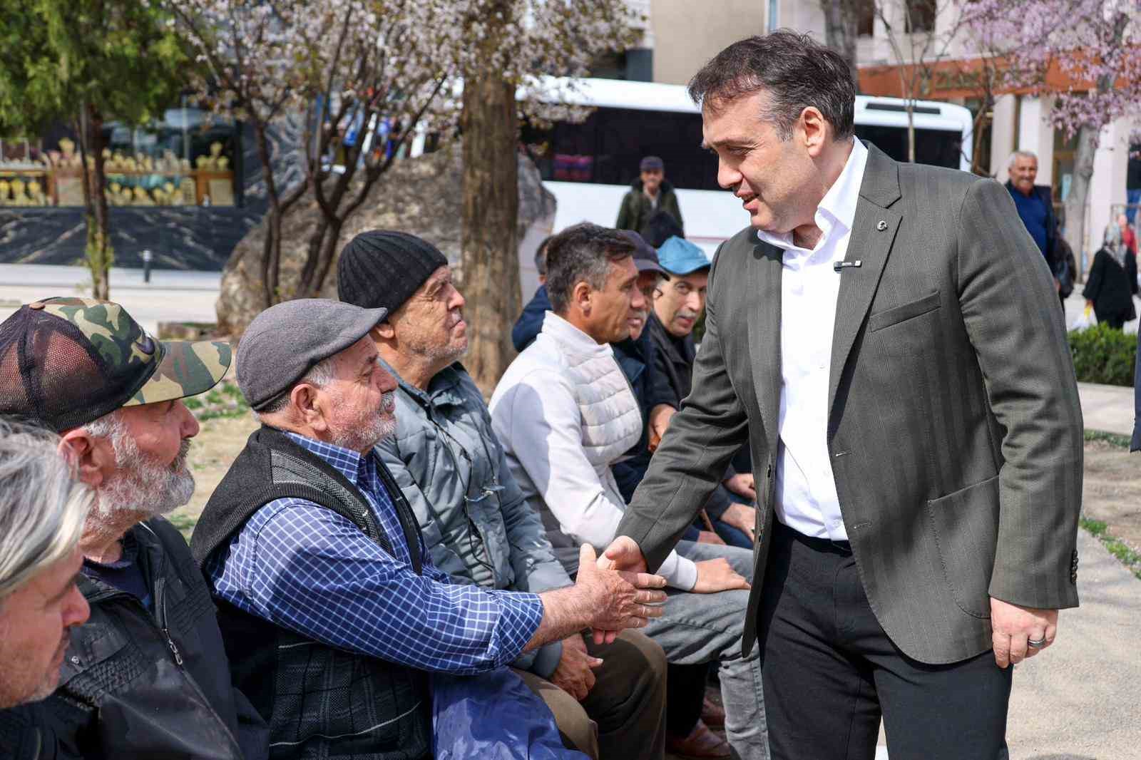 Vali Sözer’den çarşı esnafına ziyaret
