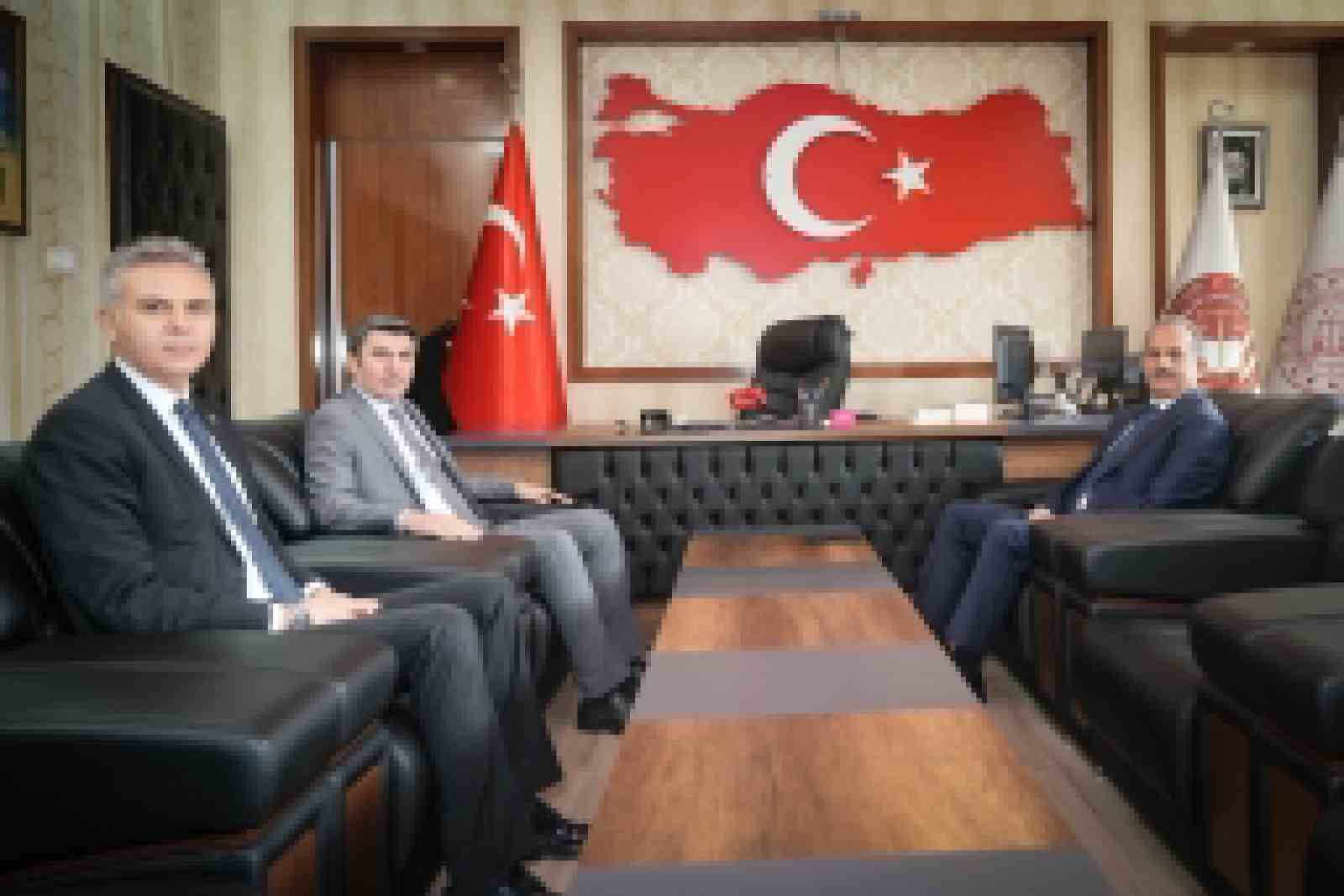 Vali Taşyapan’dan Yüksekova mesaisi
