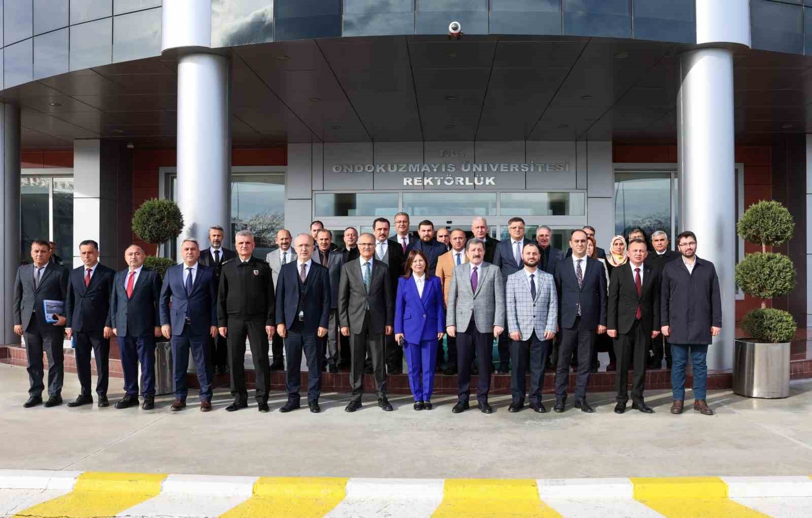 Vali Tavlı: "Bağımlılık yerine bağımsızlık diyoruz, gençlerimize sahip çıkıyoruz"
