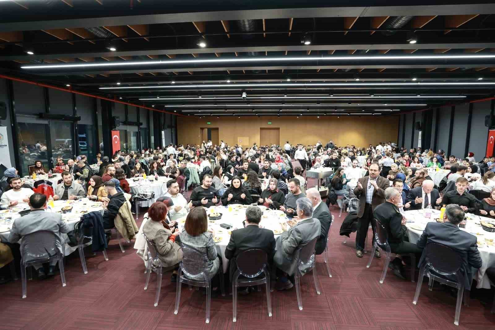 Vali Tavlı: "Güçlü ülke olmanın ilk şartı güçlü bir aile yapısı"
