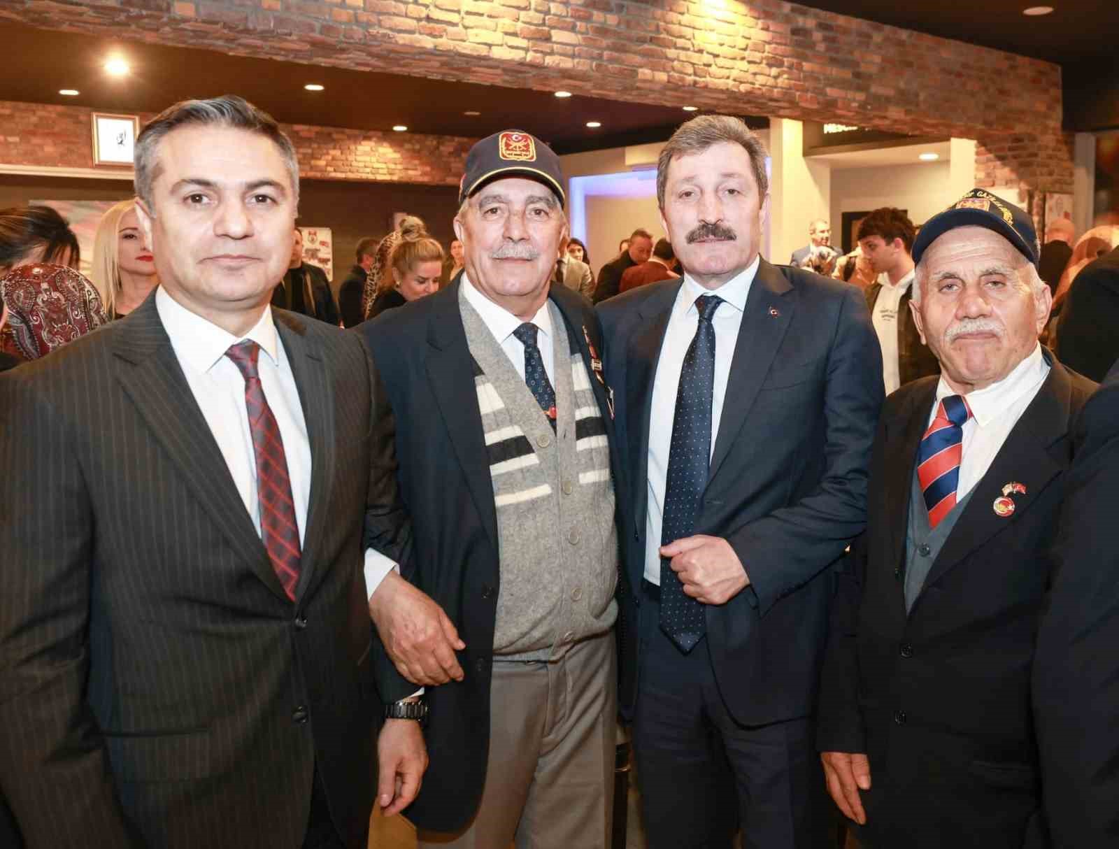 Vali Tavlı: "Ne yaparsak yapalım aziz şehitlerimize şükran borcumuzu layıkıyla ödeyemeyiz"
