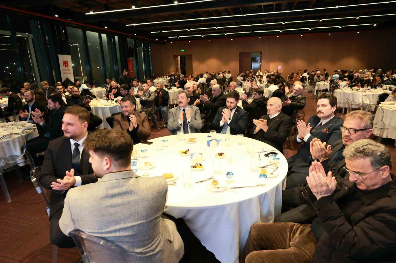 Vali Tavlı’dan iftar programında anlamlı mesaj: "Nice Kızılelmalarla buluşmak dileğiyle"
