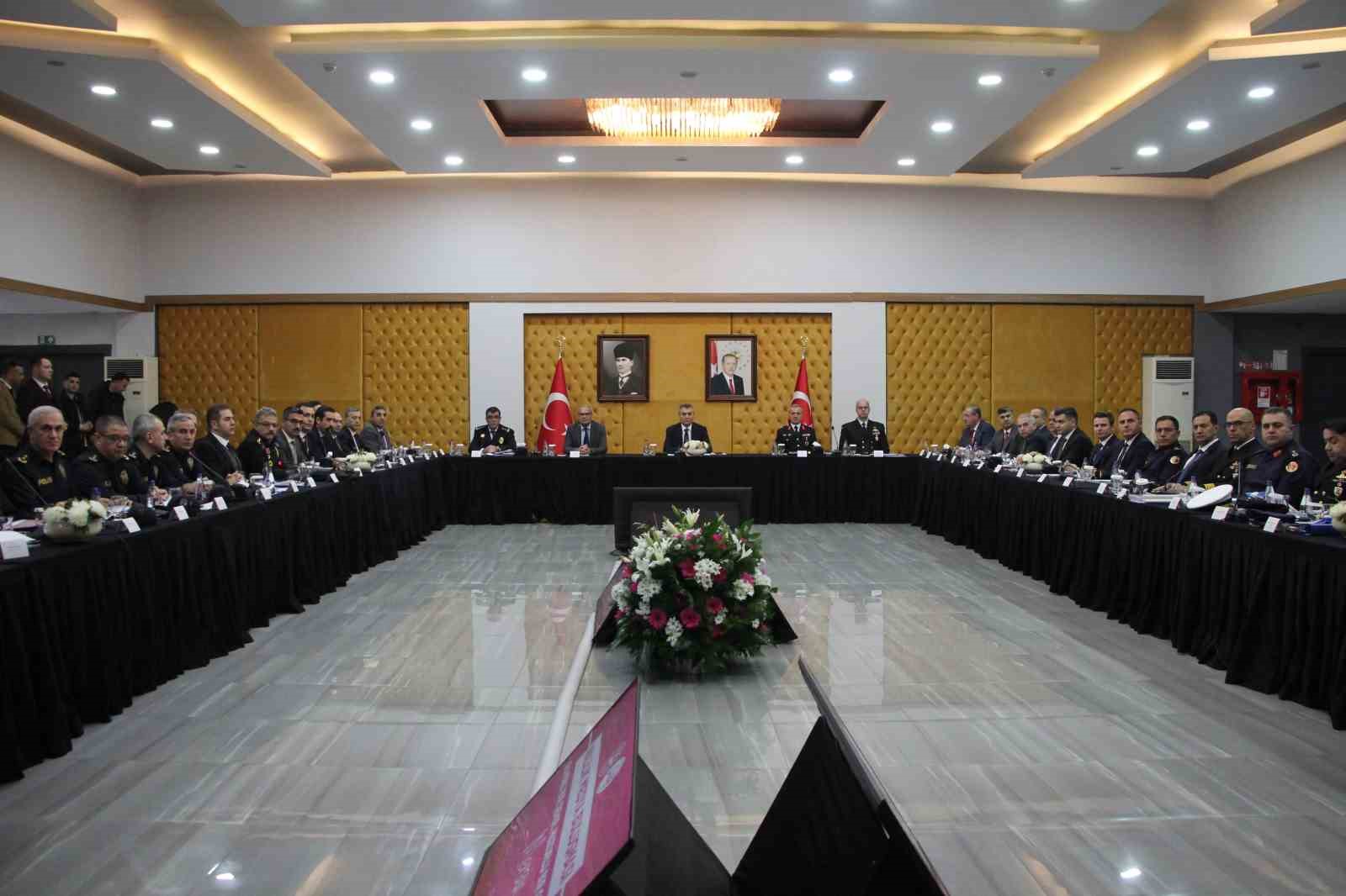 Vali Toros açıkladı: Mersin’de suç oranları düştü, aydınlatma oranı yüzde 99,6’ya yükseldi
