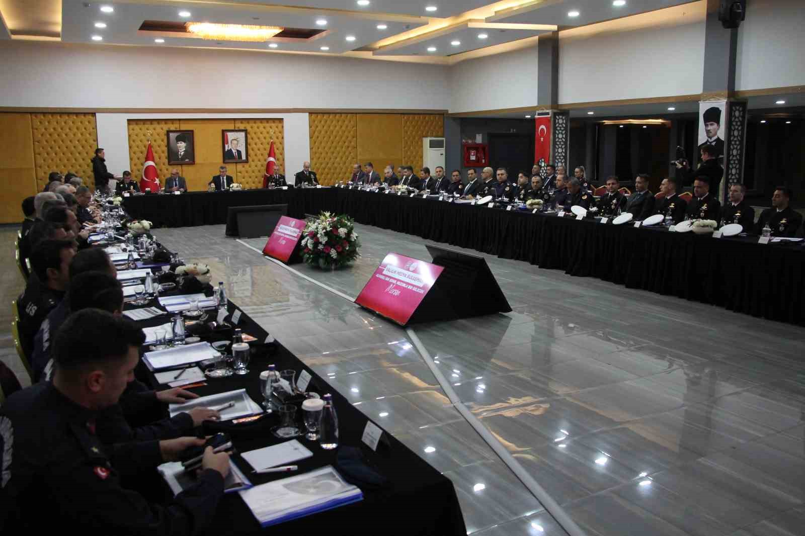 Vali Toros açıkladı: Mersin’de suç oranları düştü, aydınlatma oranı yüzde 99,6’ya yükseldi
