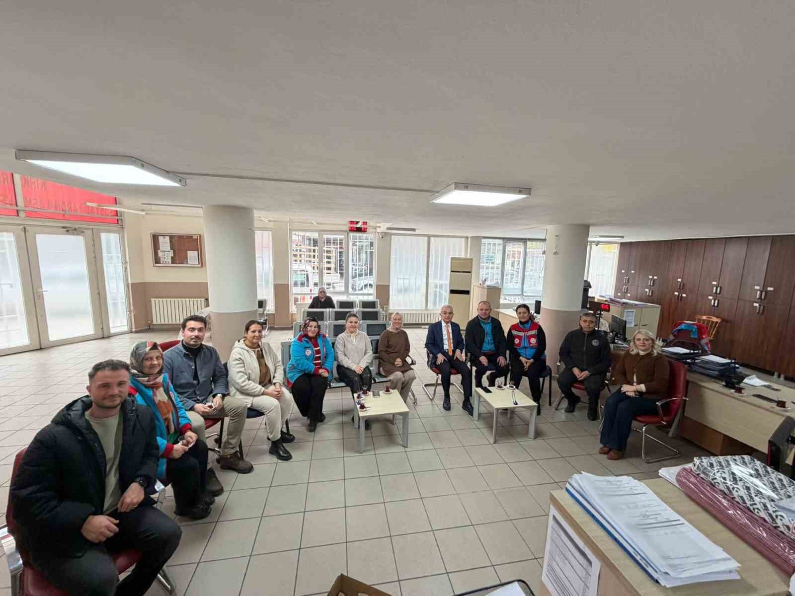 Vali Turan: "İhtiyaç sahiplerine zamanında ulaştırılan yardımlar toplumsal dayanışmayı güçlendirir"
