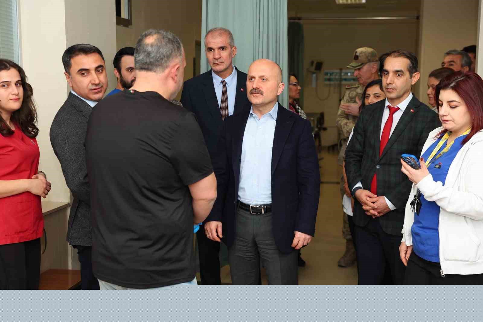 Vali Varol’dan hastalara ziyaret
