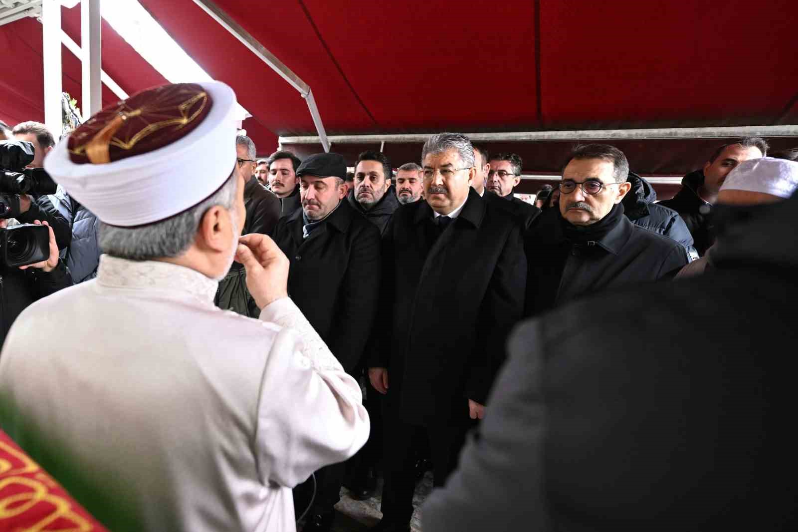 Vali Yılmaz, Başkan Albayrak’a başsağlığı diledi

