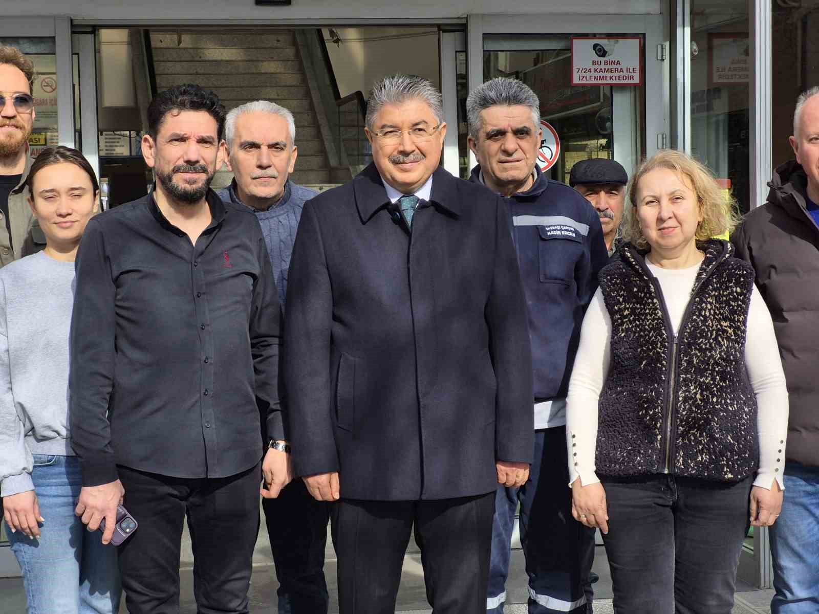 Vali Yılmaz, kapı kapı dolaşıp esnafı ziyaret etti
