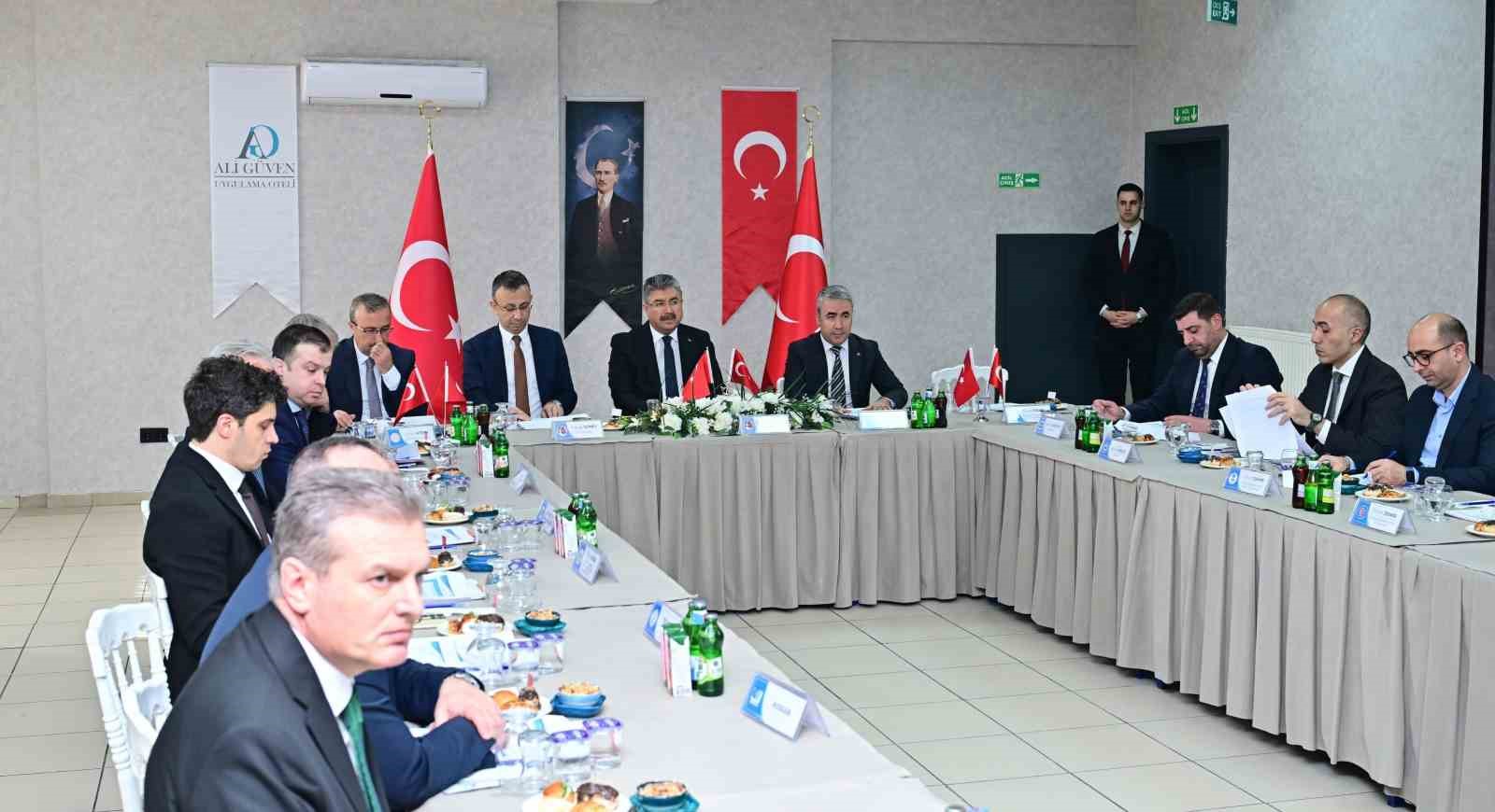 Vali Yılmaz’dan başarılı İŞKUR personeline teşekkür belgesi
