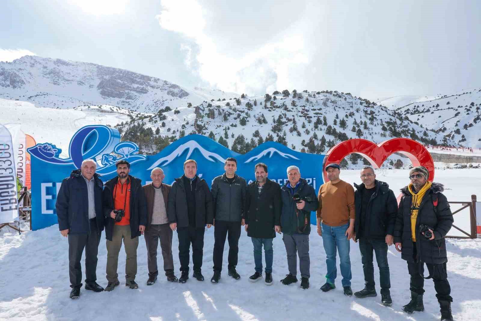 Valiler Ergan Dağı’nda et döner yerine tulum peyniri döneri kesti
