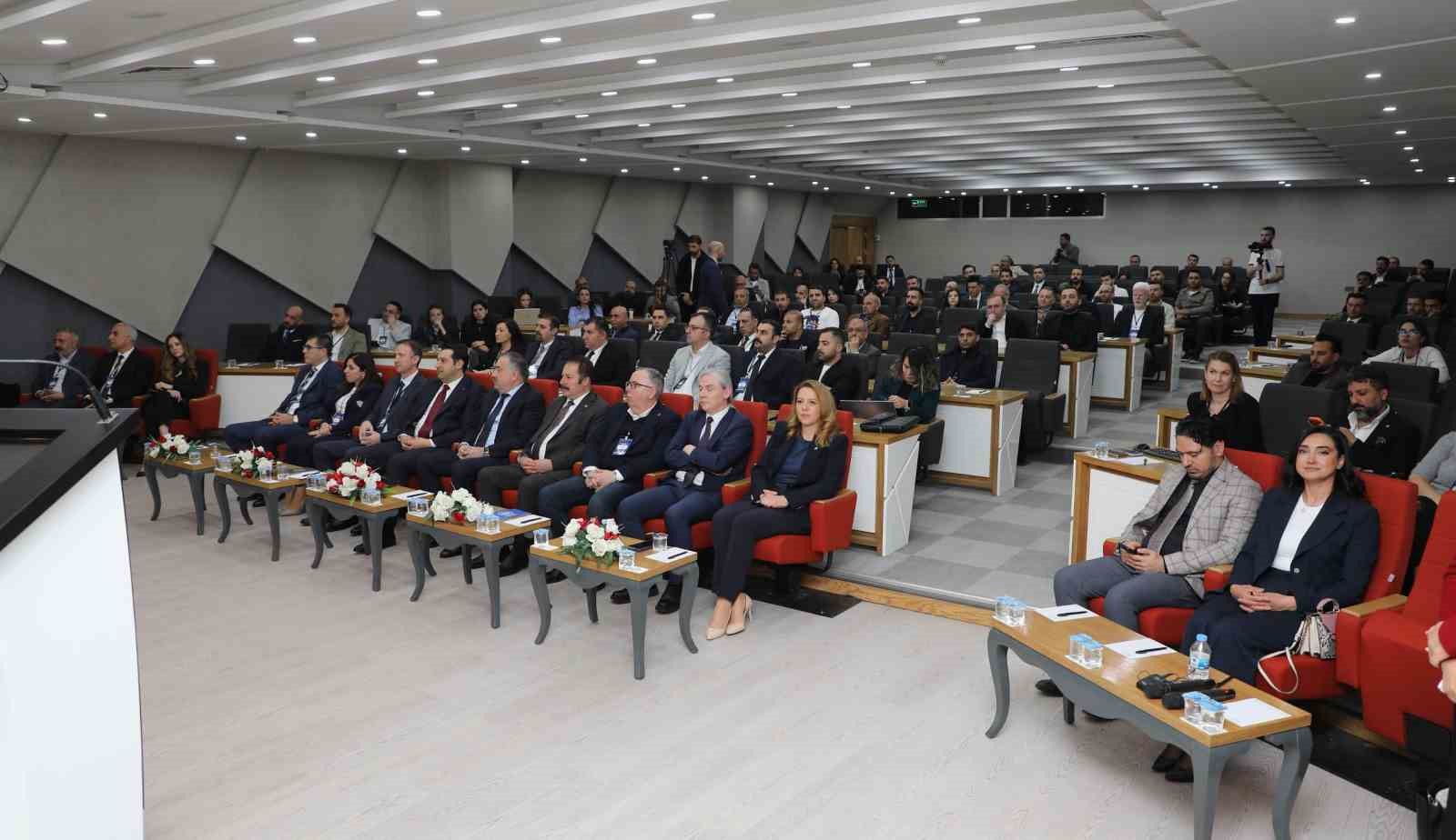 Van TSO’da "Dijital Dönüşüm Konferansı" düzenlendi
